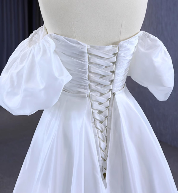 White Satin Sweetheart Wedding Dress Detachable Train