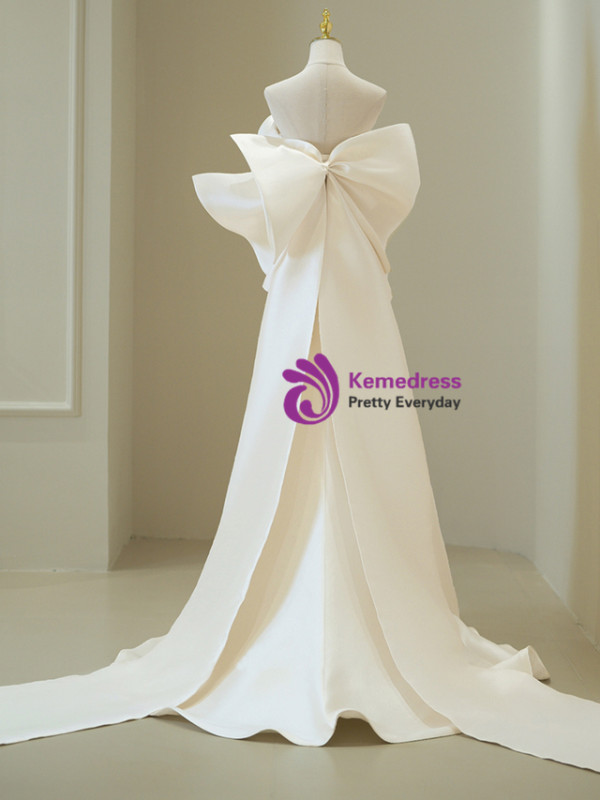 Sexy Ivory Satin Strapless Pleats Bow Wedding Dress