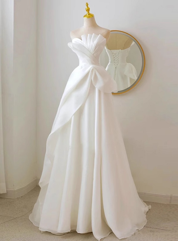 A-Line White Strapless Pleats Wedding Dress