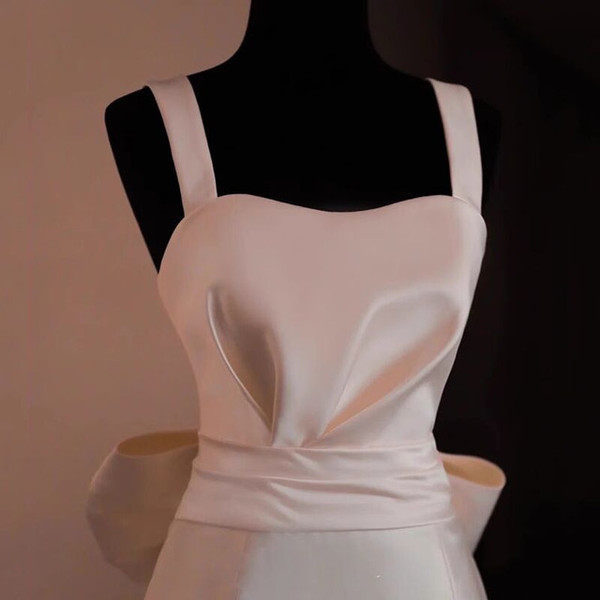Sexy White Satin Straps Pleats Wedding Dress With Bow