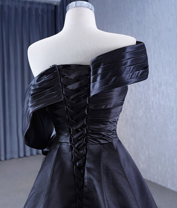 Black Satin Inclined Shoulder Pleats Ruffles Prom Dress