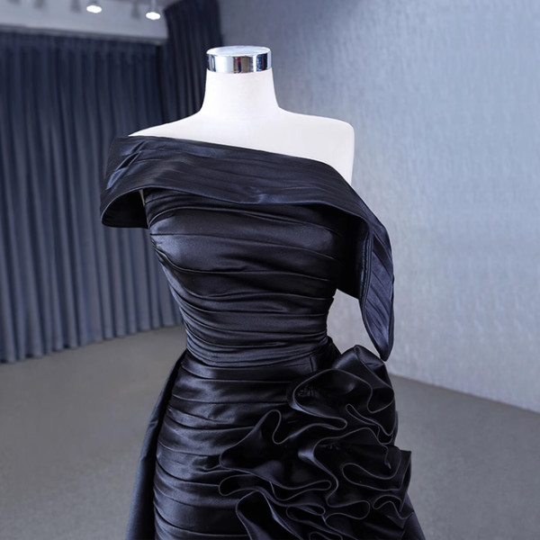 Black Satin Inclined Shoulder Pleats Ruffles Prom Dress