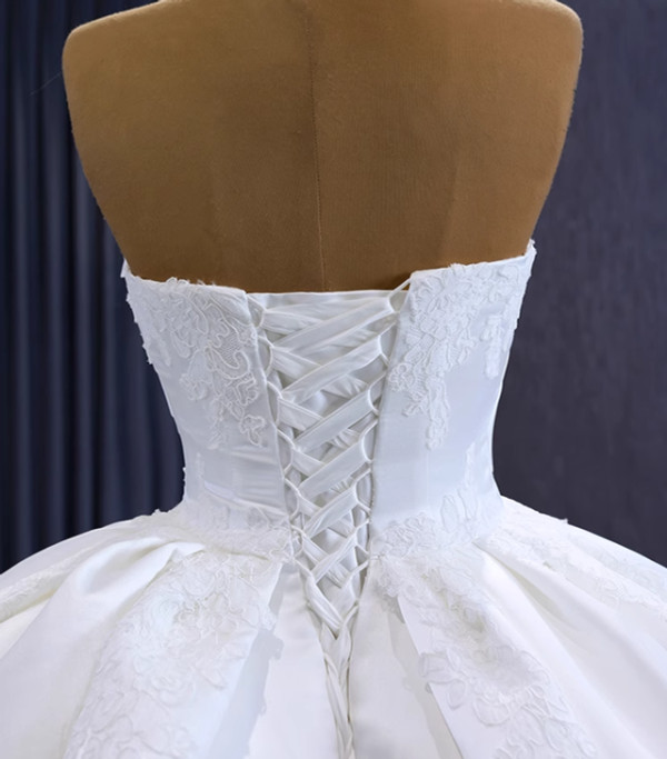 White Satin Strapless Lace Appliques Wedding Dress With Train