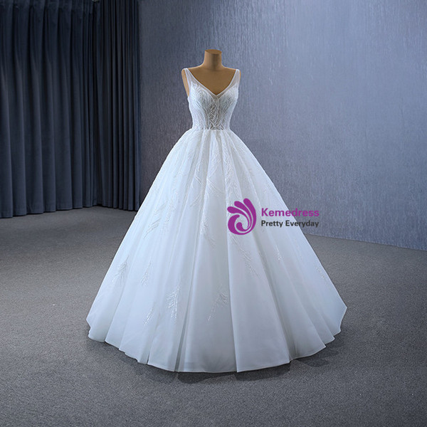 White Tulle V-neck Beading Sleeveless Wedding Dress