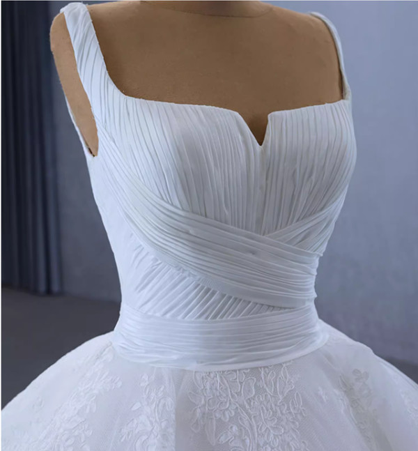 White Straps Pleats Appliques Wedding Dress