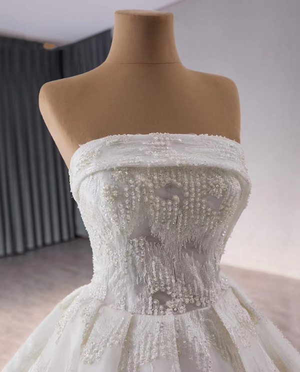 Vintage Ball Gown Strapless Lace Pearls Wedding Dress