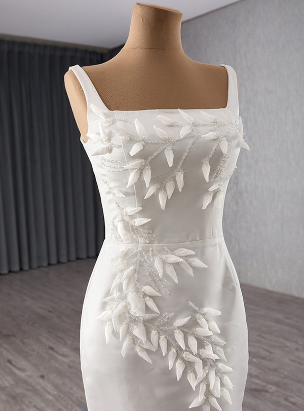 White Straps Wedding Dress With Detachable Train