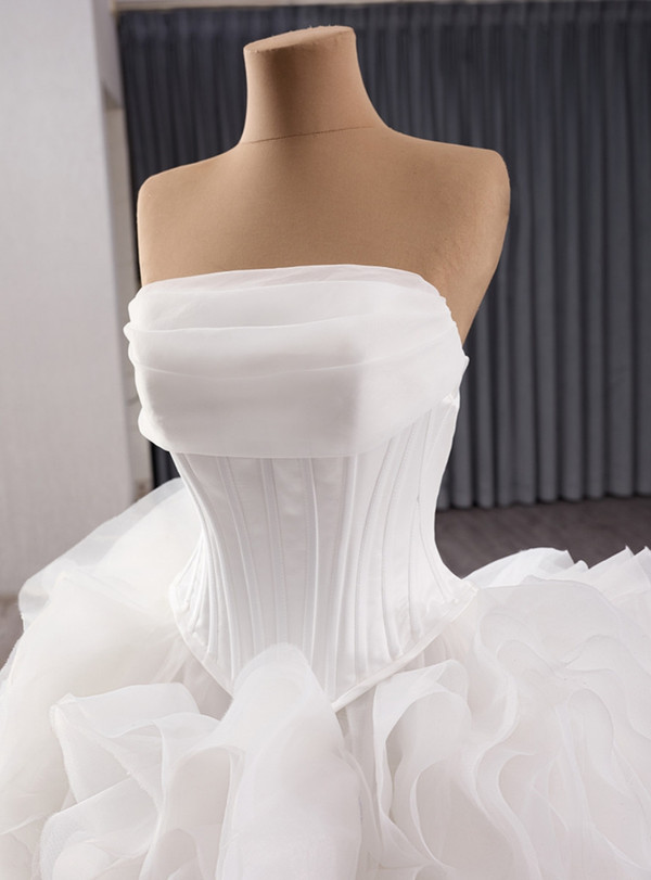 White Tulle Strapless 3D Flower Wedding Dress