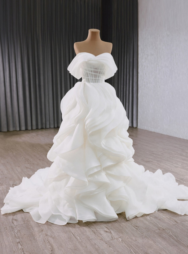 White Tulle Off the Shoulder Pleats Wedding Dress