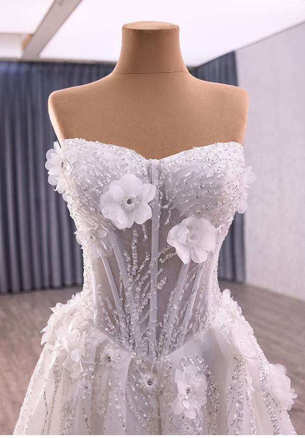 White Strapless Tulle Sequins 3D Appliques Wedding Dress