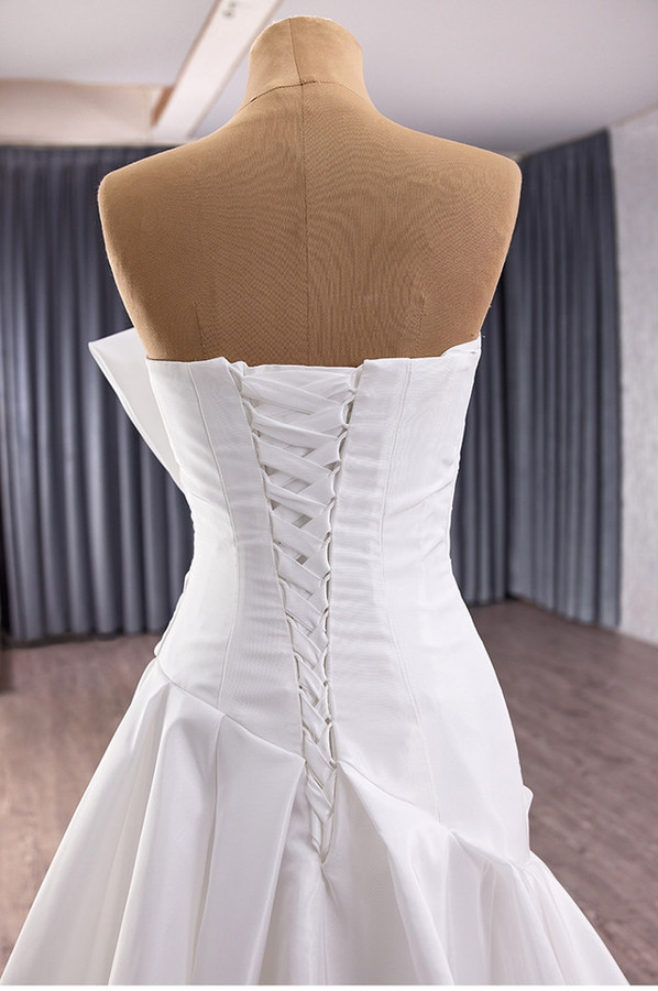 White Satin Strapless Beading Bow Pleats Wedding Dress
