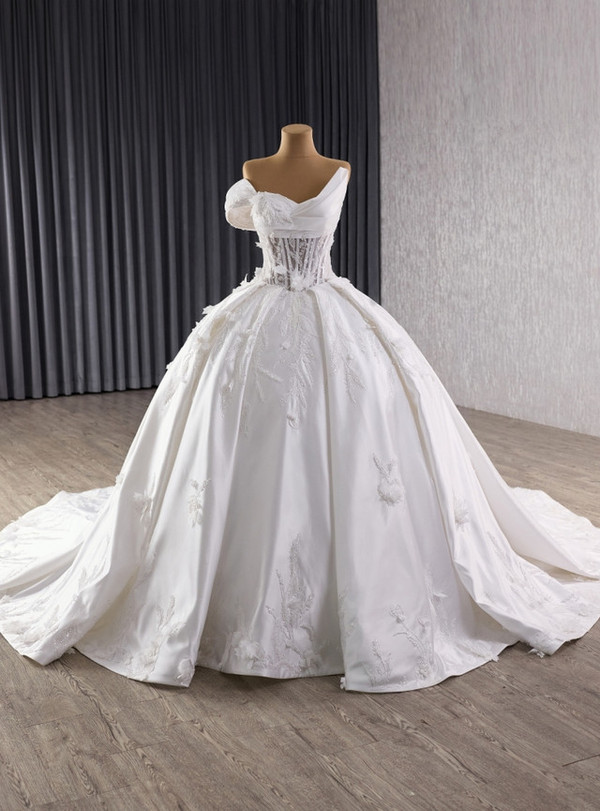 Vintage White Satin 3D Flower Wedding Dress