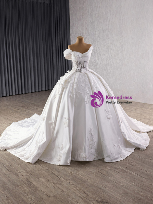 Vintage White Satin 3D Flower Wedding Dress