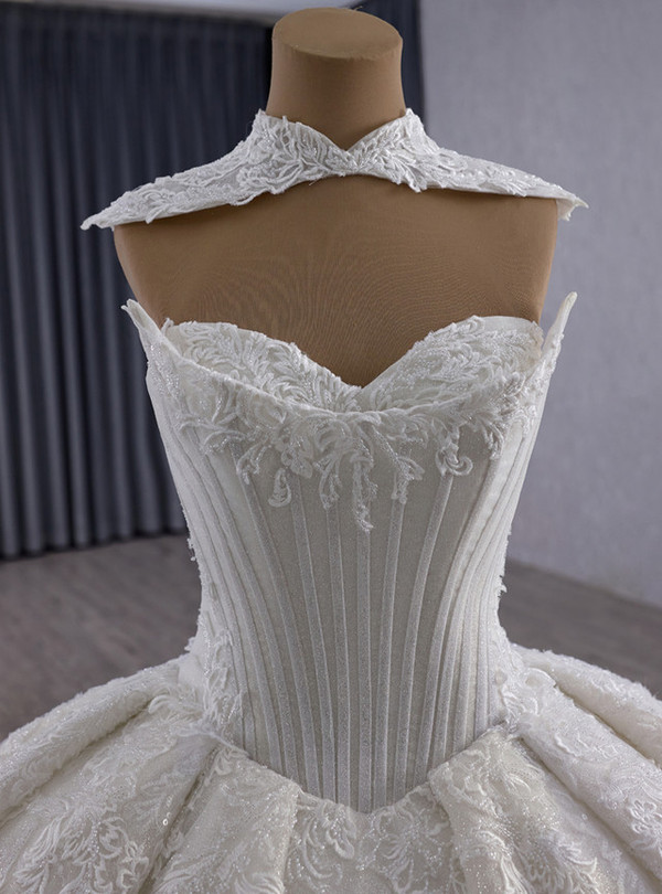 White Tulle Strapless Lace Appliques Beading Wedding Dress