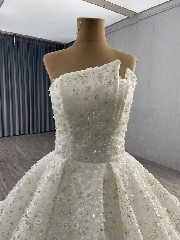 White Sequins Beading Strapless Wedding Dress