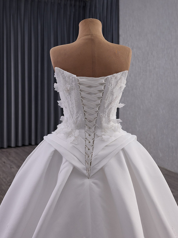 Fashion White Satin Strapless Appliques Wedding Dress