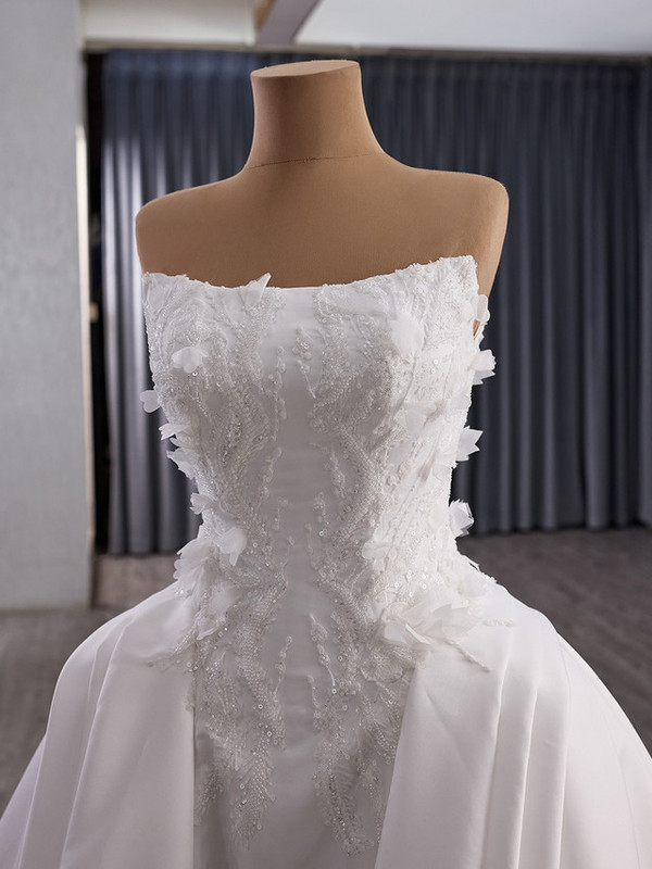 Fashion White Satin Strapless Appliques Wedding Dress