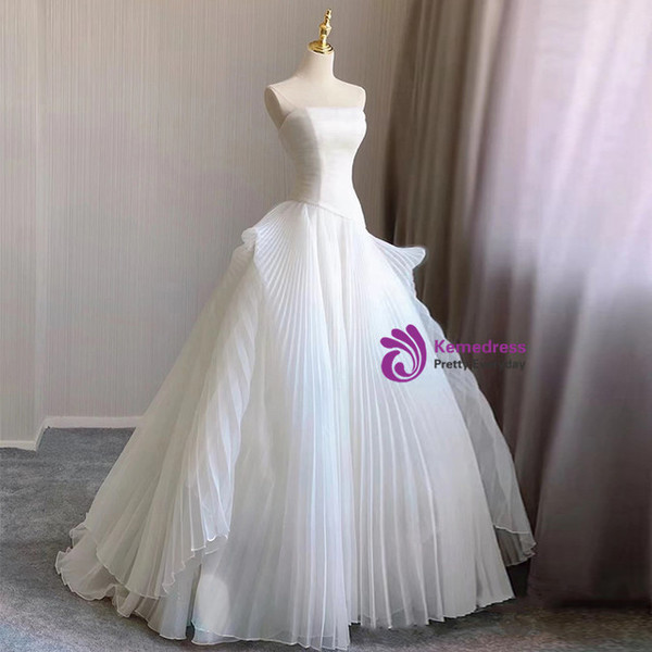 White Tulle Strapless Pleats Wedding Dress