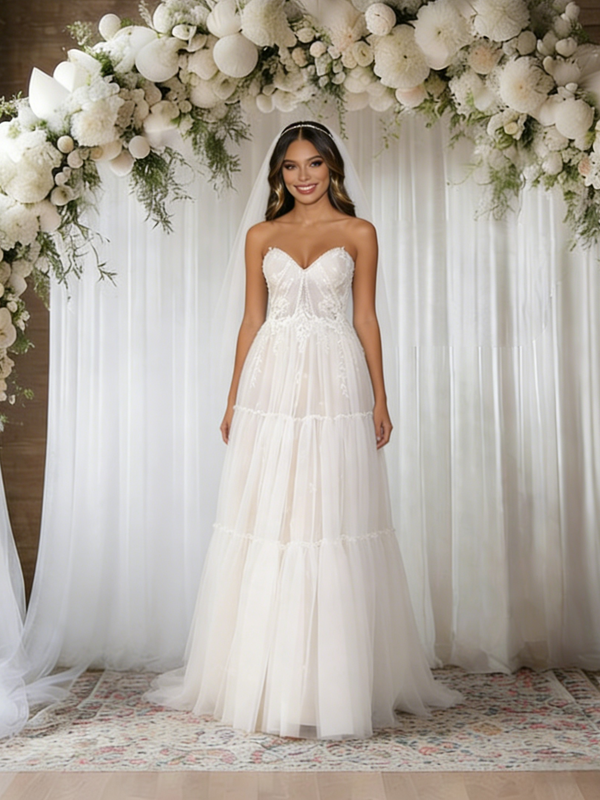 White Tulle Strapless Appliques Wedding Dress