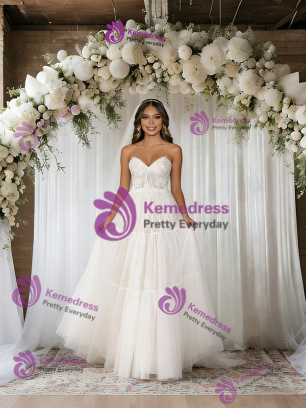 White Tulle Strapless Appliques Wedding Dress