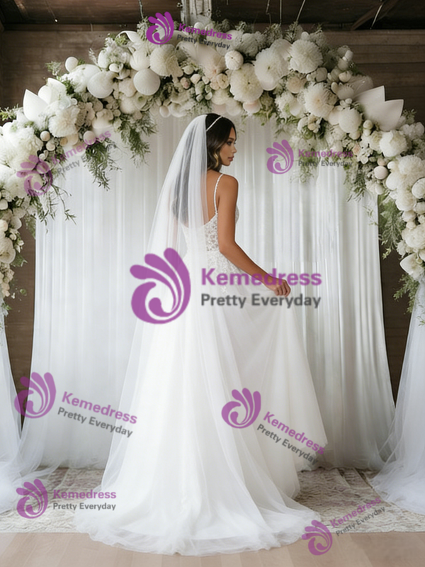 White Tulle Appliques Wedding Dress