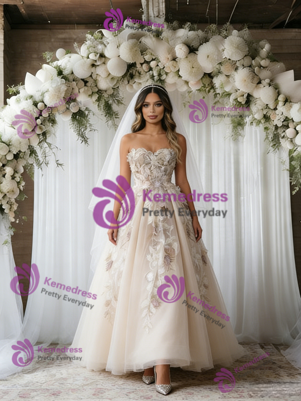 Champagne Tulle Strapless Appliques Wedding Dress