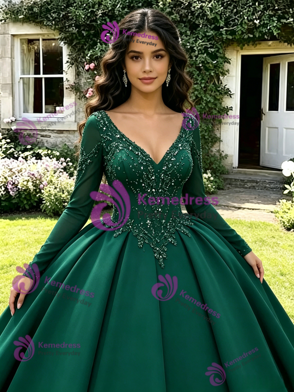 Green V-neck Long Sleeve Appliques Quinceanera Dress