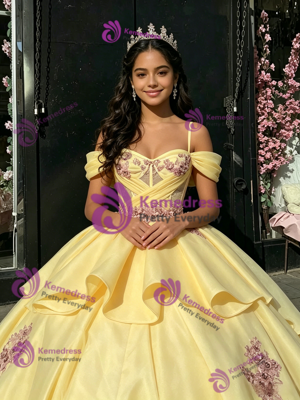 Yellow Tulle Spaghetti Straps Appliques Quinceanera Dress