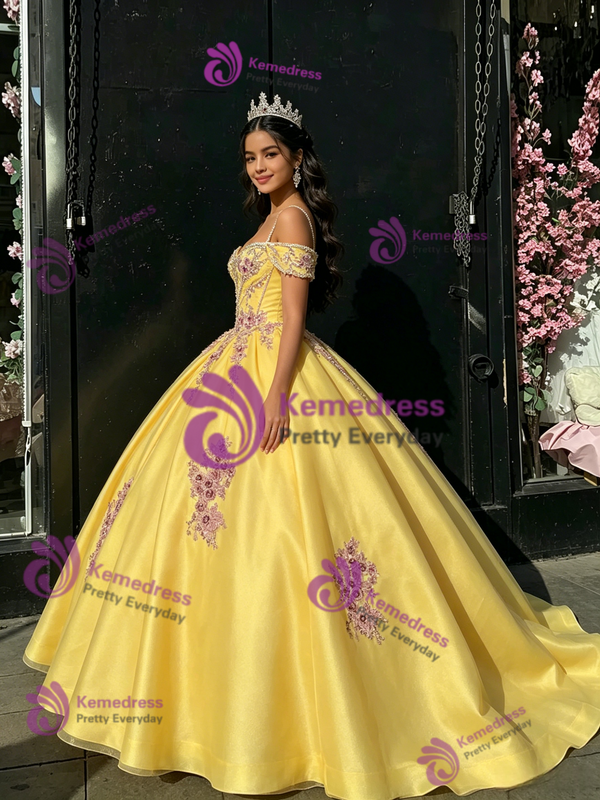 Yellow Spaghetti Straps Appliques Quinceanera Dress