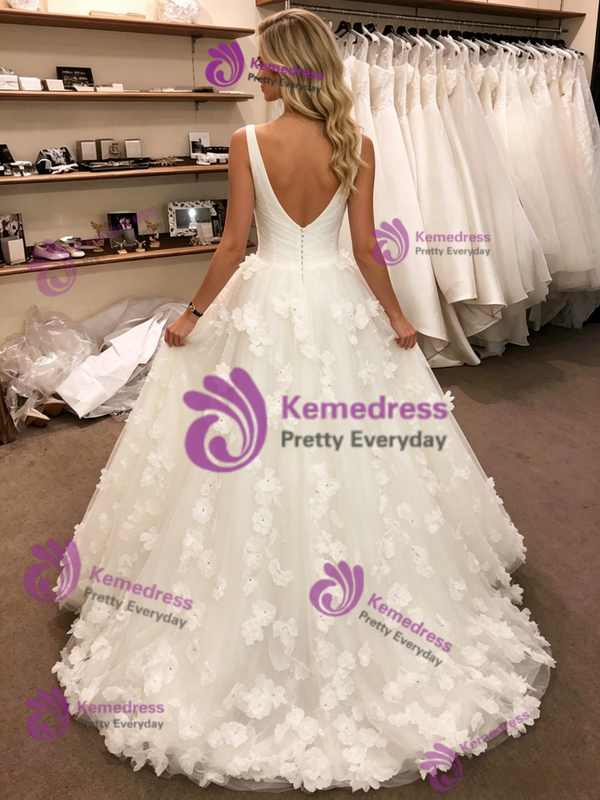 White Tulle V-Neck 3D Flower Wedding Dress