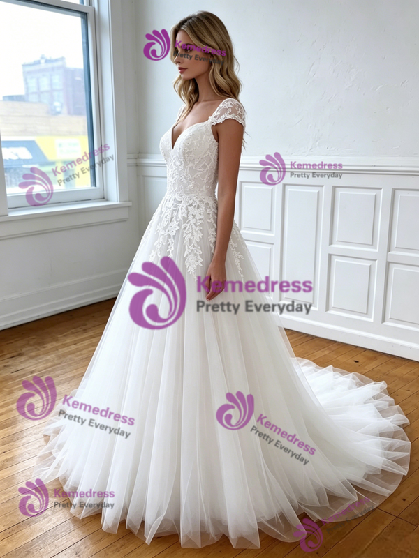 A-Line White Tulle Lace Appliques Wedding Dress