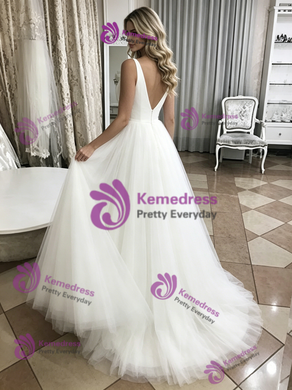 Simple White Tulle V-Neck Wedding Dress