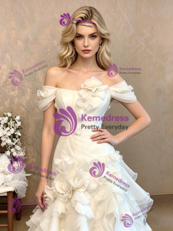Fashion White Tulle Strapless Flower Wedding Dress