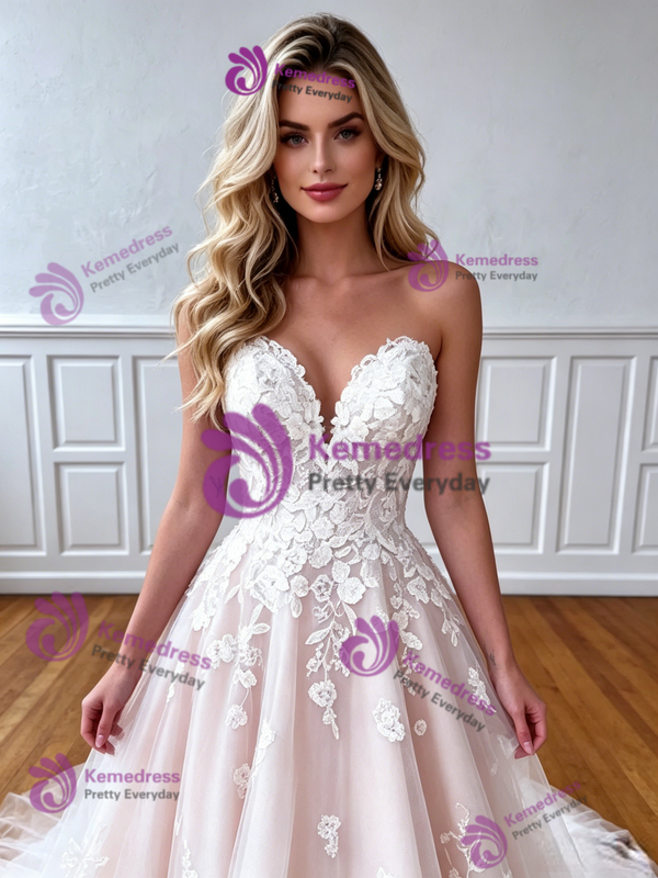 Champagne Tulle Appliques Strapless Wedding Dress