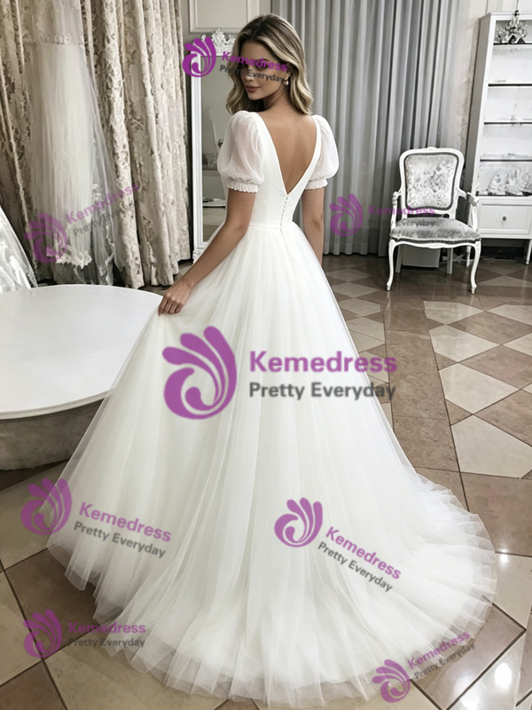 White Tulle V-Neck Puff Sleeve Wedding Dress