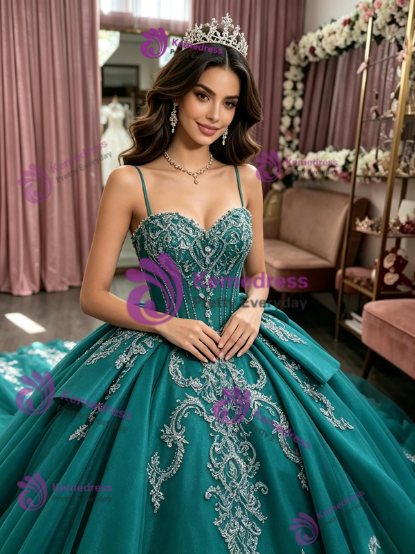 Spaghetti Straps Appliques Quinceanera Dress