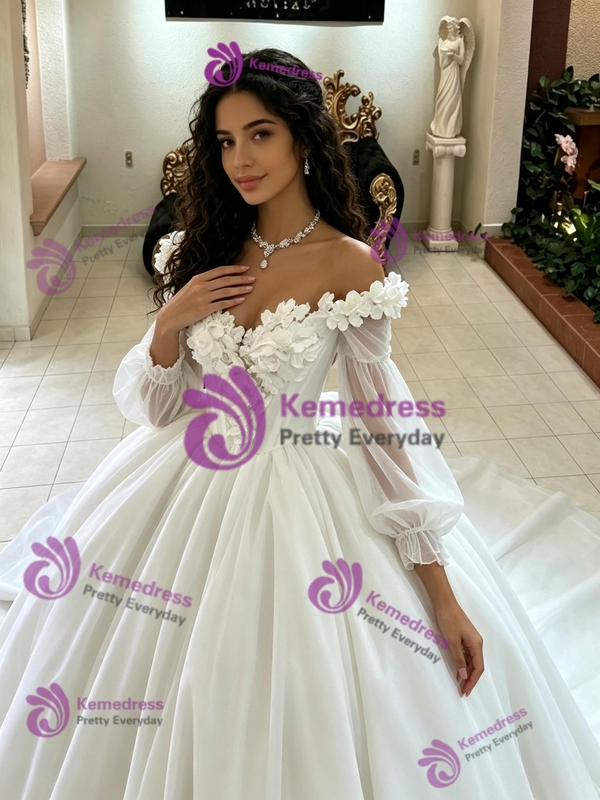 White Tulle Long Sleeve Appliques Quinceanera Dress