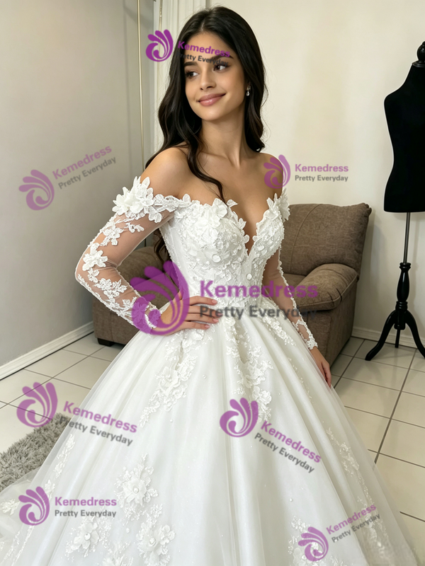 White Tulle Long Sleeve Appliques Quinceanera Dress