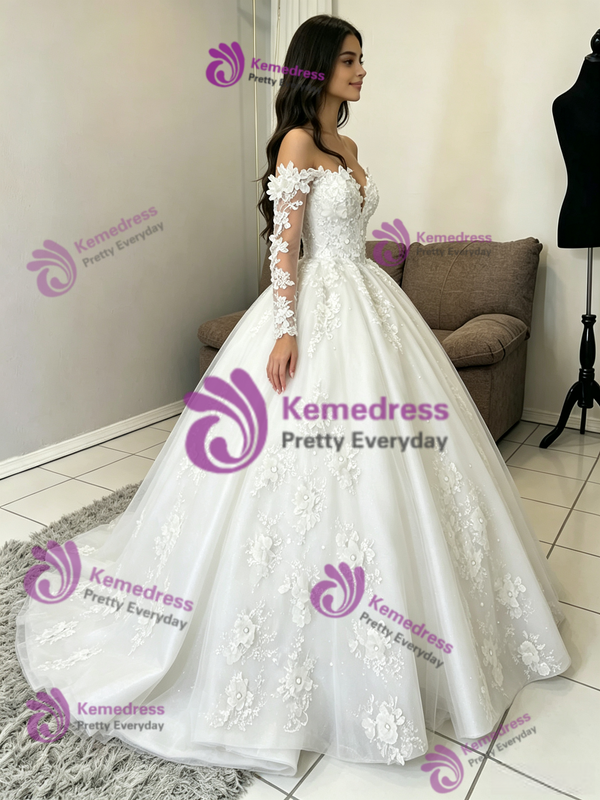 White Tulle Long Sleeve Appliques Quinceanera Dress