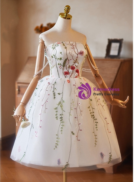 White Tulle Embroidery Pearls Homecoming Dress