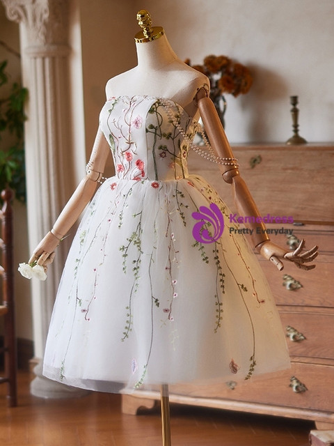 White Tulle Embroidery Pearls Homecoming Dress