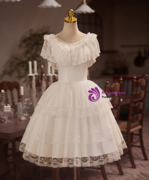Vintage White Lace Tiers Homecoming Dress