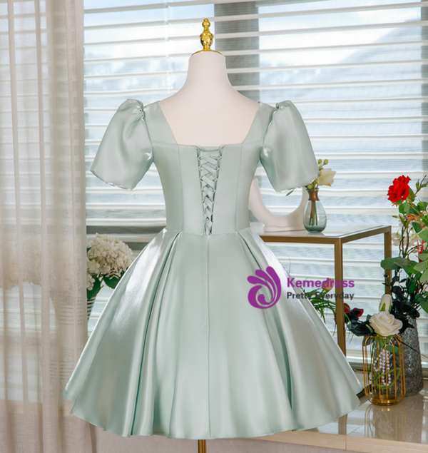 Green Short Sleeve Appliques Homecoming Dress