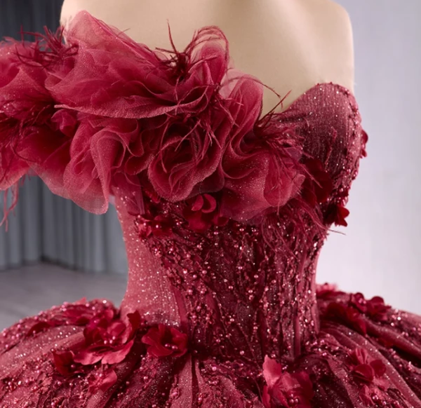 Burgundy Ball Gown Tulle Strapless Appliques Beading Prom Dress