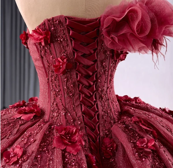 Burgundy Ball Gown Tulle Strapless Appliques Beading Prom Dress