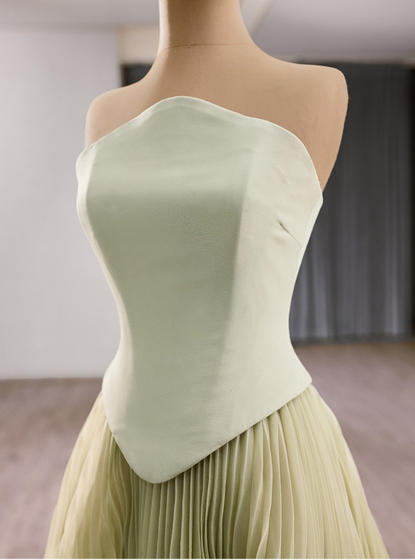 Green Tulle Strapless Pleats Prom Dress