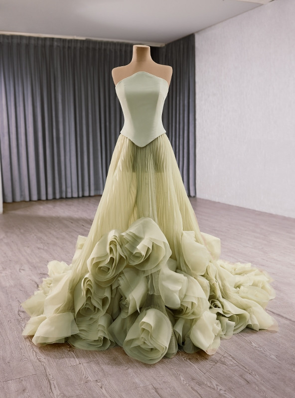 Green Tulle Strapless Pleats Prom Dress