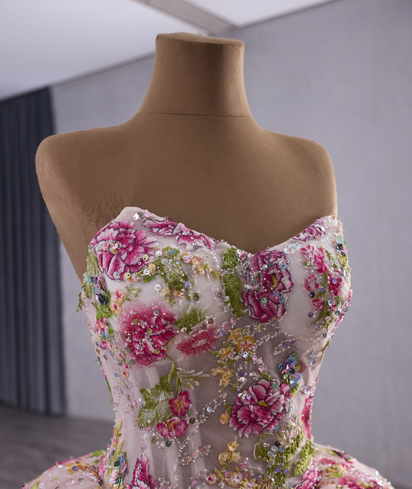 Ball Gown Sequins Beading Strapless Prom Dress