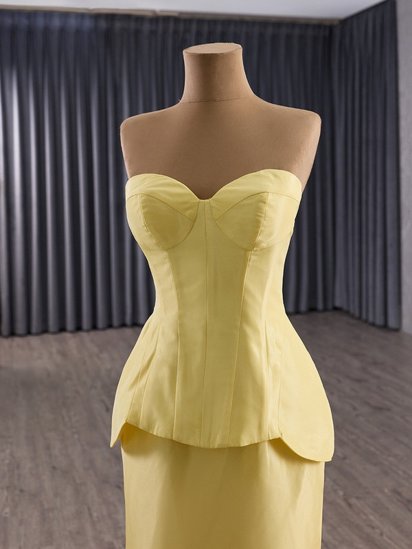 Sexy Yellow Mermaid Strapless Prom Dress