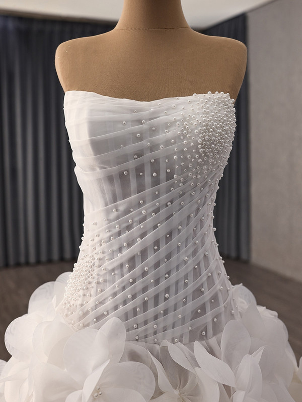White Tulle 3D Flower Long Sleeve Pleats Wedding Dress